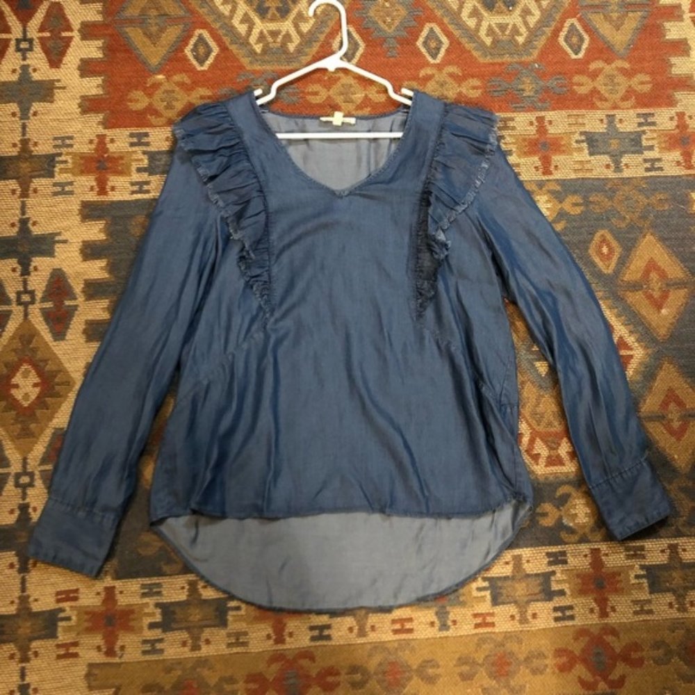🔴Jane and Delancey Chambray Ruffle blouse XL